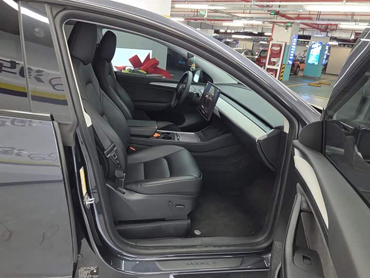 Фото 8 - Tesla Model Y