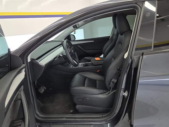 Фото 9 - Tesla Model Y