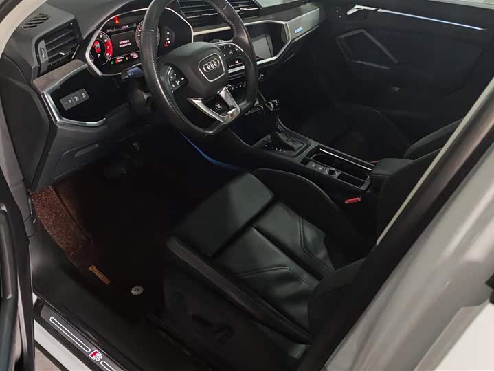 Фото 9 - Audi Q3 Sportback