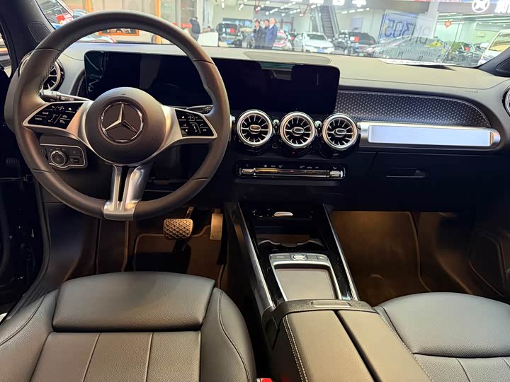 Фото 5 - Mercedes-Benz GLB-Class