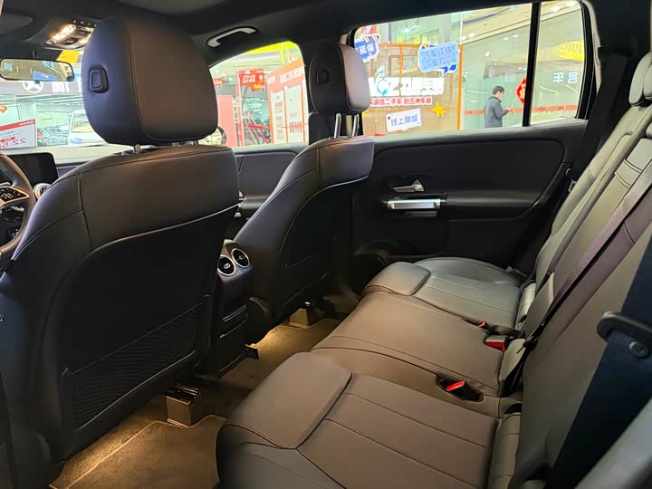 Фото 6 - Mercedes-Benz GLB-Class