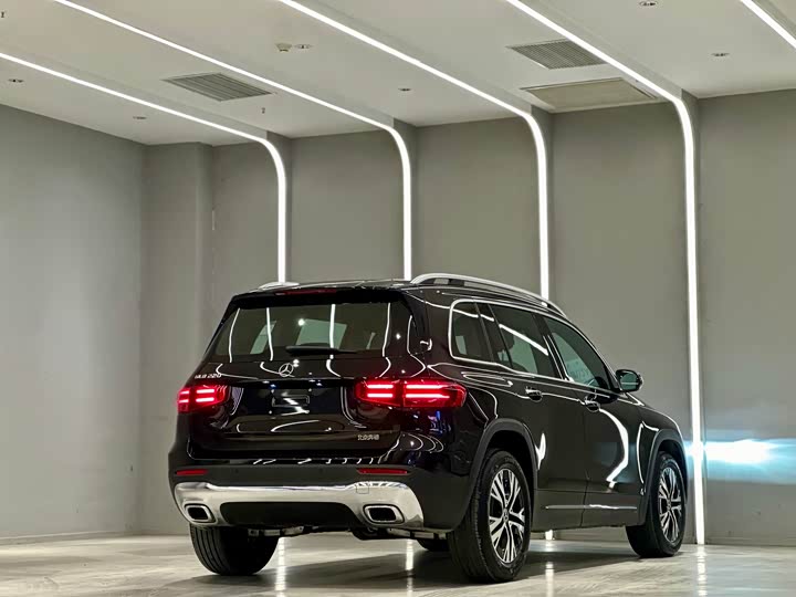 Фото 7 - Mercedes-Benz GLB-Class