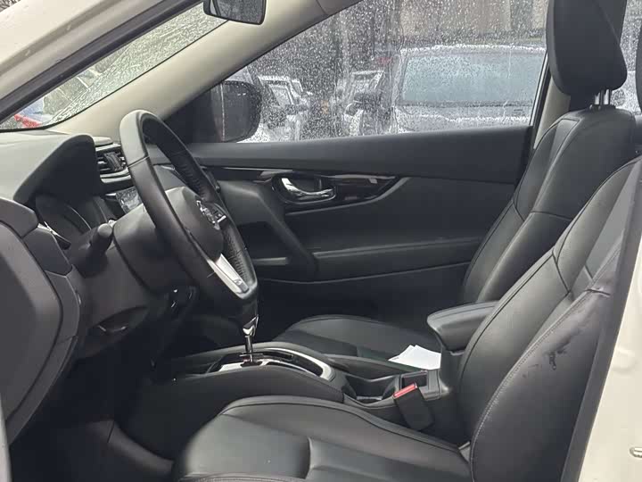 Фото 9 - Nissan X-Trail