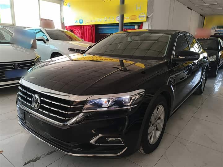 Фото 2 - Volkswagen Passat