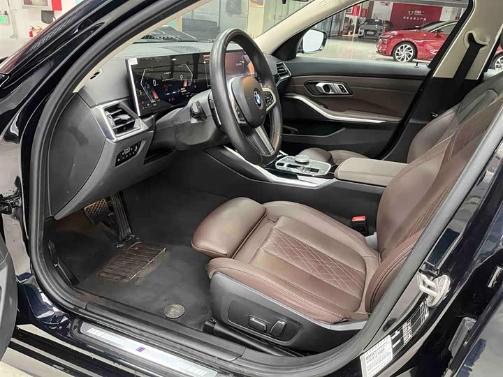 Фото 9 - BMW 3 Series