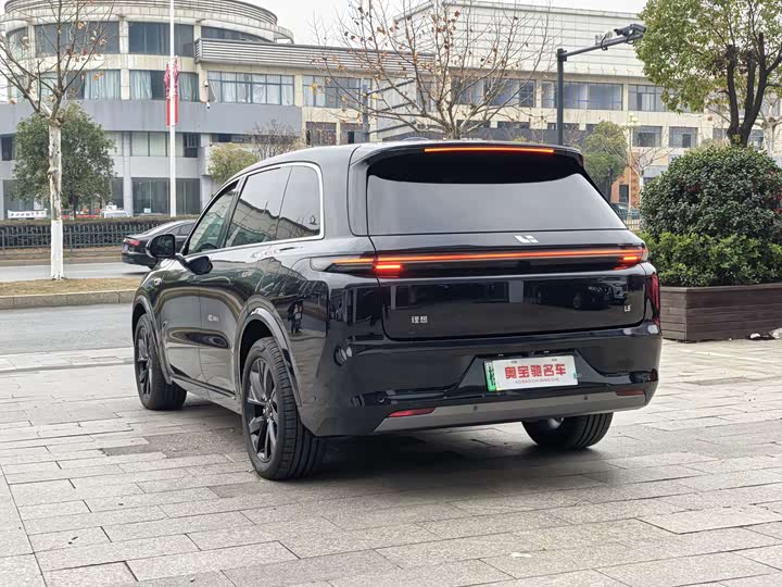 Фото 6 - LiXiang L8