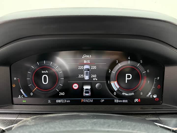 Фото 6 - Ford Explorer