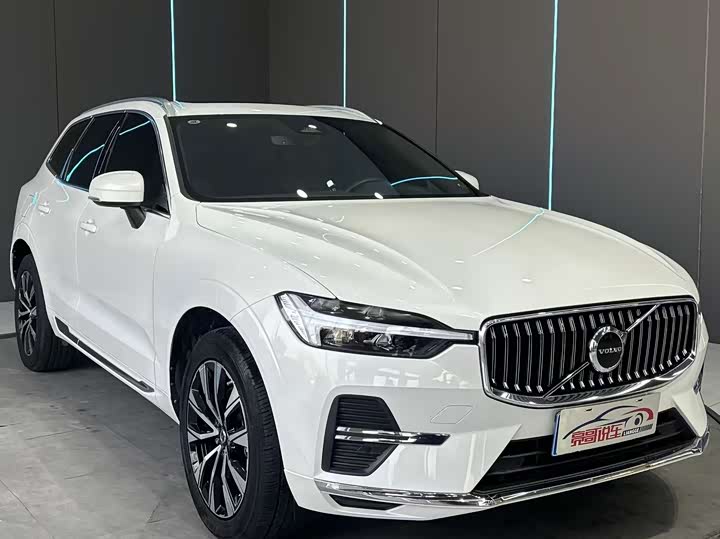 Фото 3 - Volvo XC60