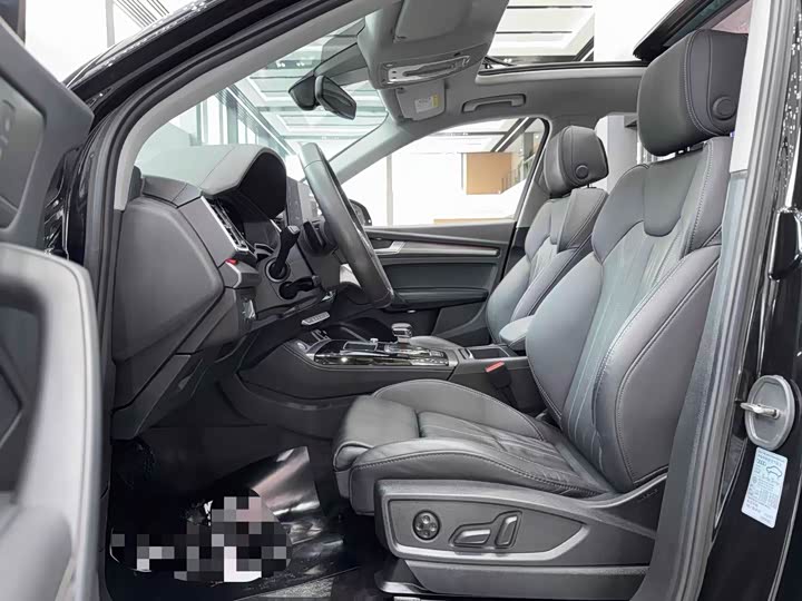 Фото 4 - Audi Q5L