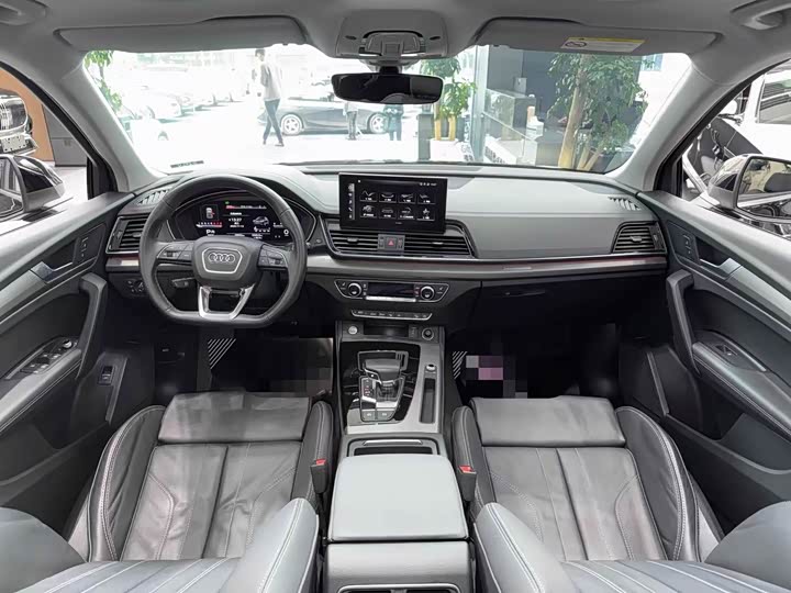 Фото 5 - Audi Q5L