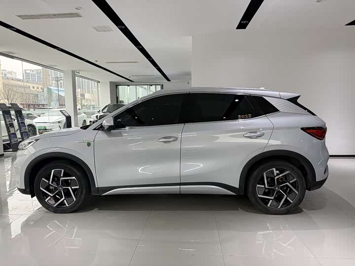 Фото 3 - BYD Yuan Plus