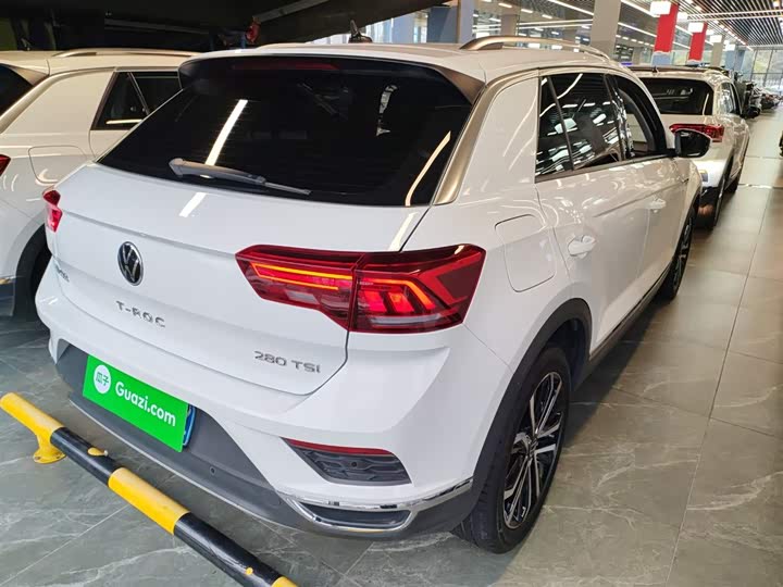 Фото 7 - Volkswagen T-Roc