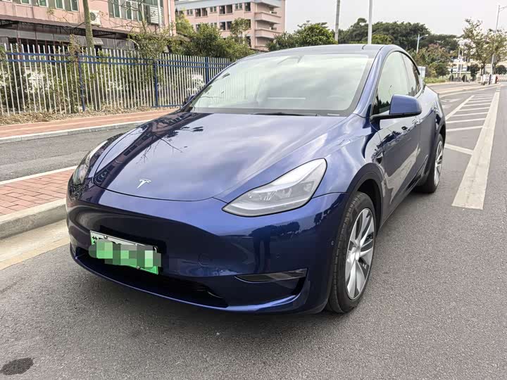 Фото 1 - Tesla Model Y