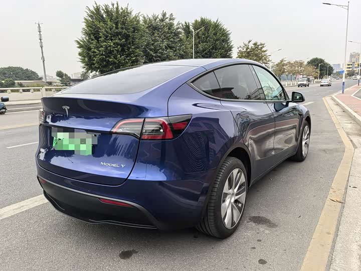 Фото 5 - Tesla Model Y