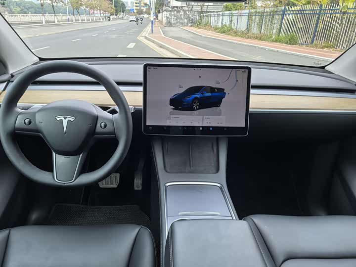 Фото 6 - Tesla Model Y