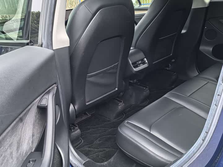 Фото 8 - Tesla Model Y