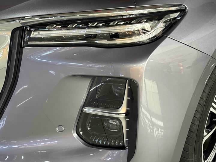 Фото 3 - Hongqi H5 Hybrid