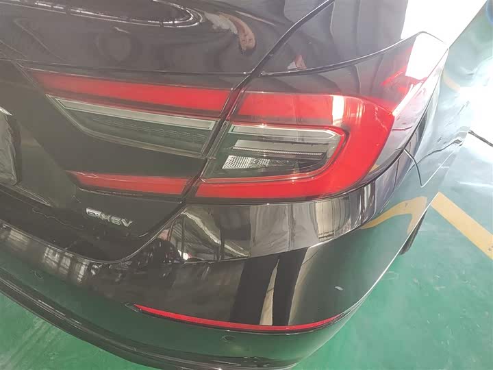 Фото 8 - Honda Accord