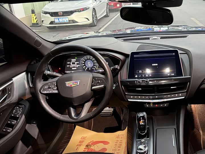 Фото 9 - Cadillac CT5