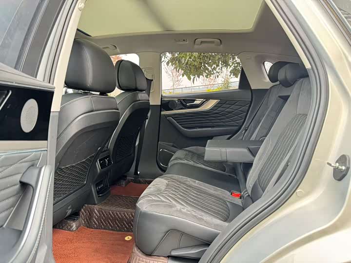 Фото 9 - Hongqi HS5