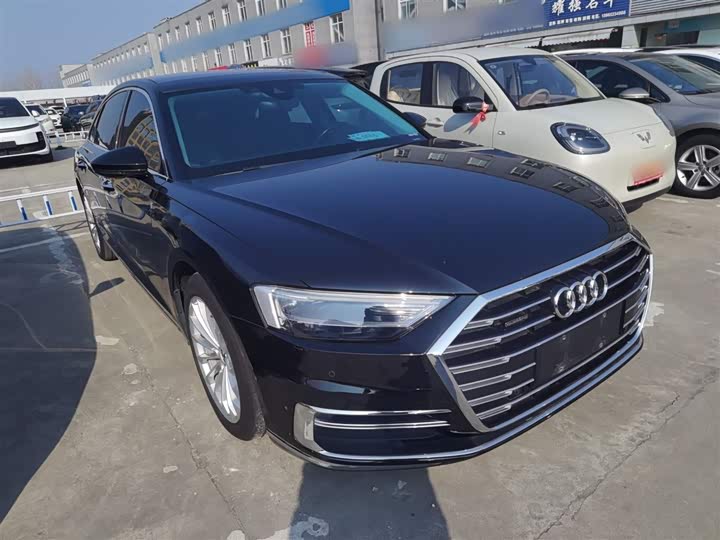 Фото 4 - Audi A8