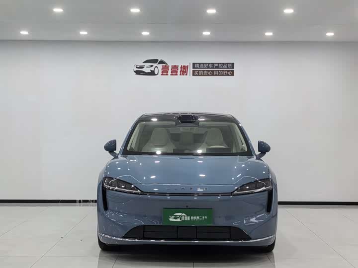 Фото 2 - Luxeed R7