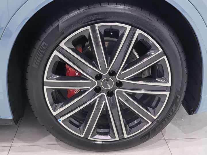 Фото 7 - Luxeed R7