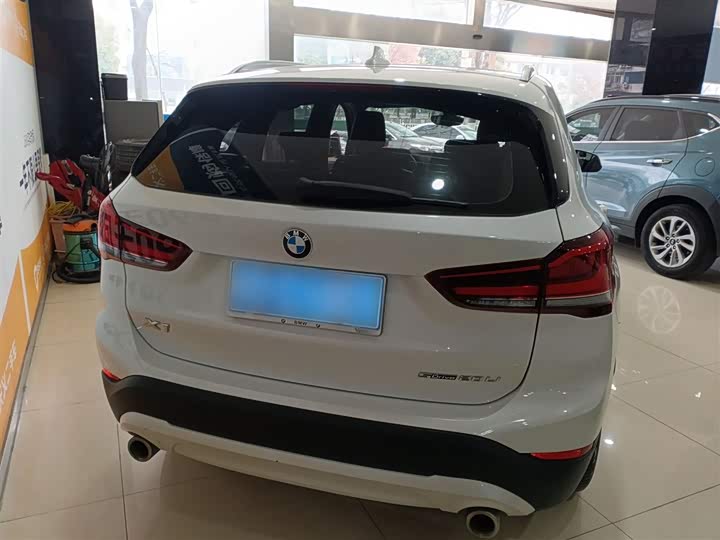 Фото 6 - BMW X1