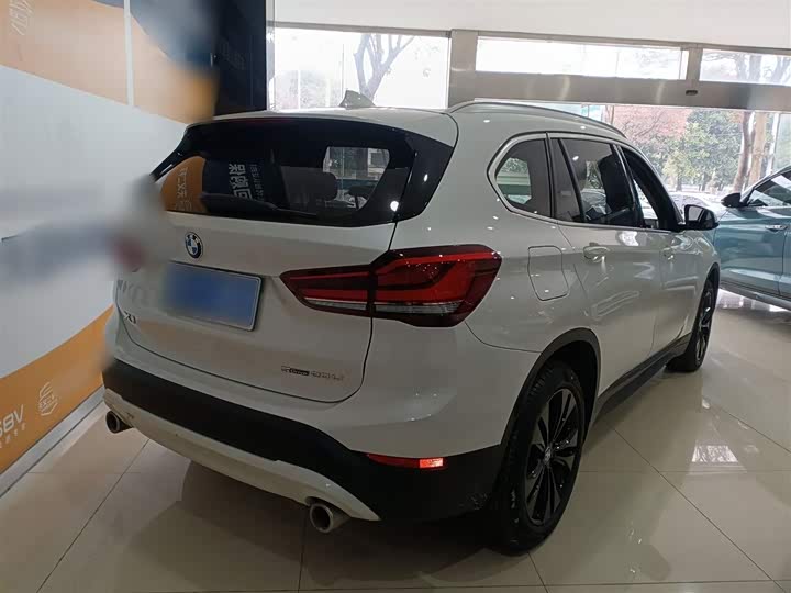 Фото 7 - BMW X1