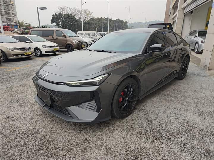 Фото 1 - Changan UNI-V