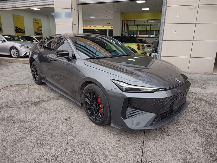 Фото 4 - Changan UNI-V