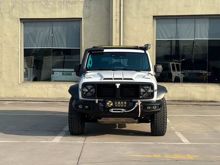 Фото 2 - Tank 300