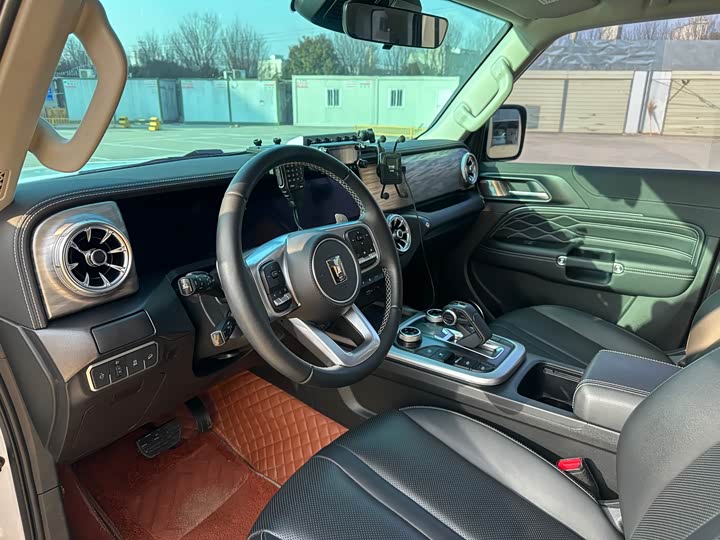 Фото 9 - Tank 300