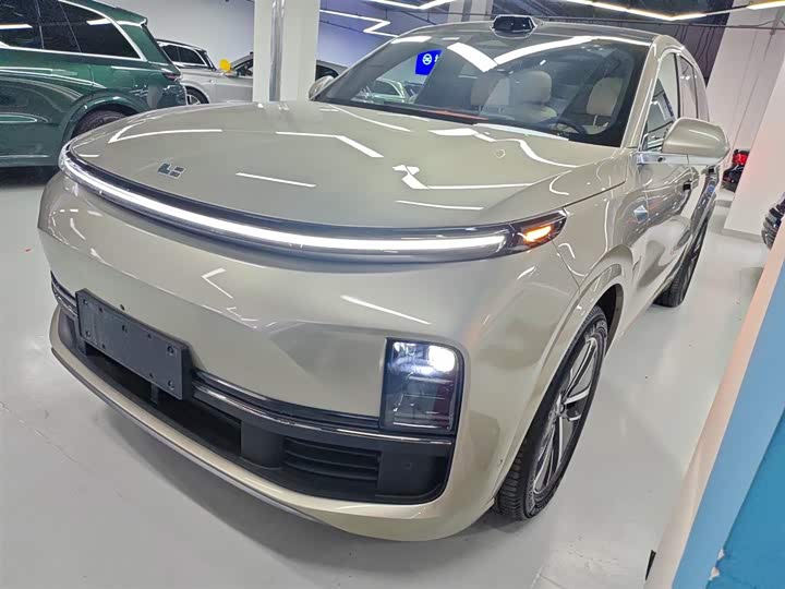 Фото 1 - LiXiang L8