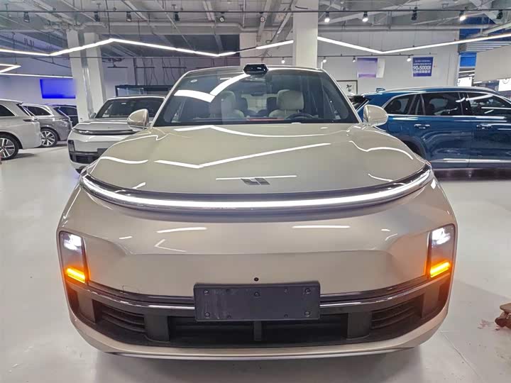 Фото 3 - LiXiang L8