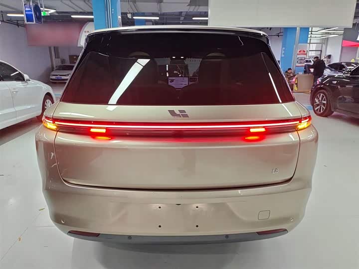 Фото 6 - LiXiang L8