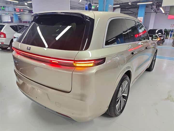 Фото 7 - LiXiang L8