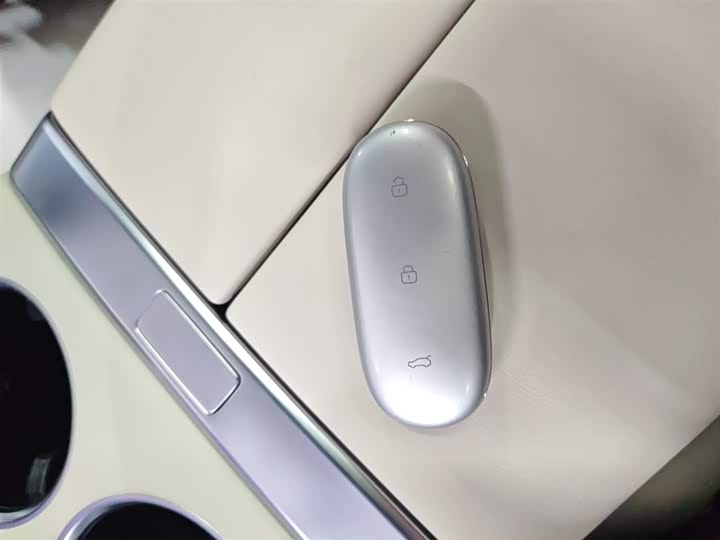 Фото 9 - LiXiang L8