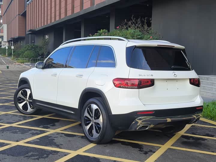 Фото 4 - Mercedes-Benz GLB-Class