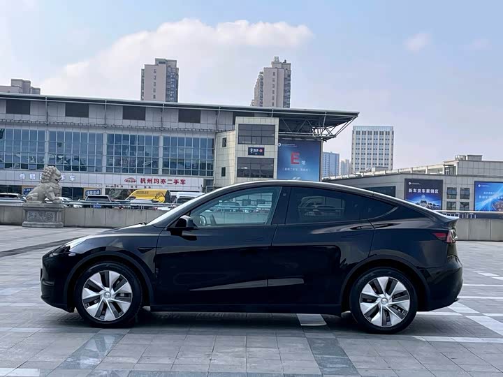 Фото 4 - Tesla Model Y