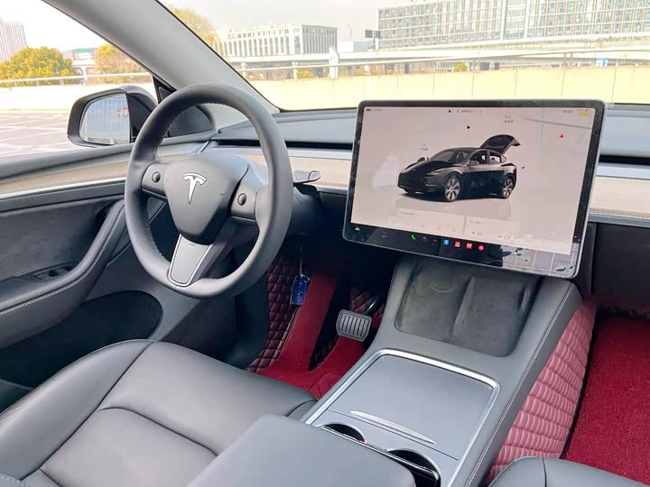 Фото 9 - Tesla Model Y