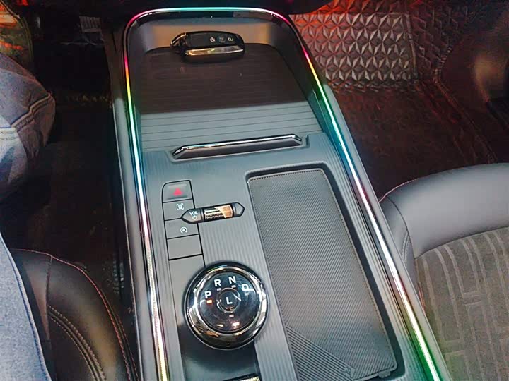 Фото 6 - Ford Mondeo