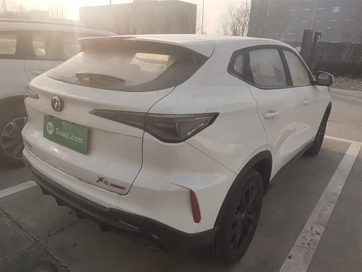 Фото 7 - Changan X5 Plus