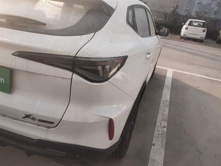 Фото 8 - Changan X5 Plus