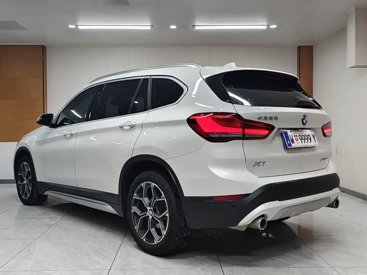 Фото 4 - BMW X1