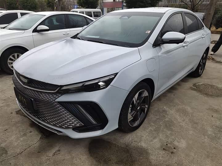 Фото 2 - Geely Emgrand L Hi·P Hybrid