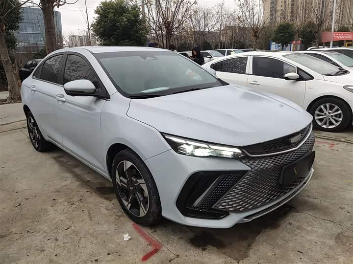 Фото 4 - Geely Emgrand L Hi·P Hybrid