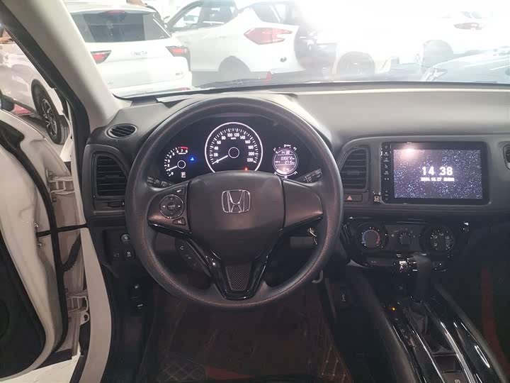 Фото 3 - Honda Vezel