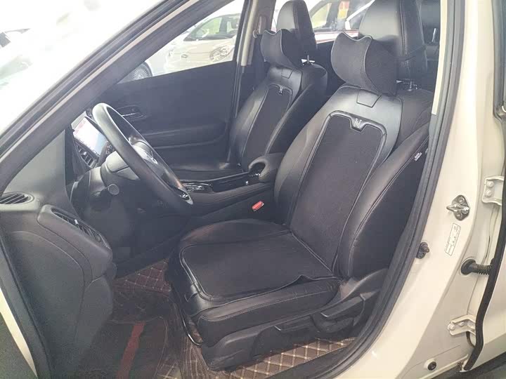 Фото 8 - Honda Vezel