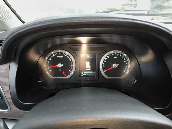 Фото 4 - Dongfeng Forthing Lingzhi M5